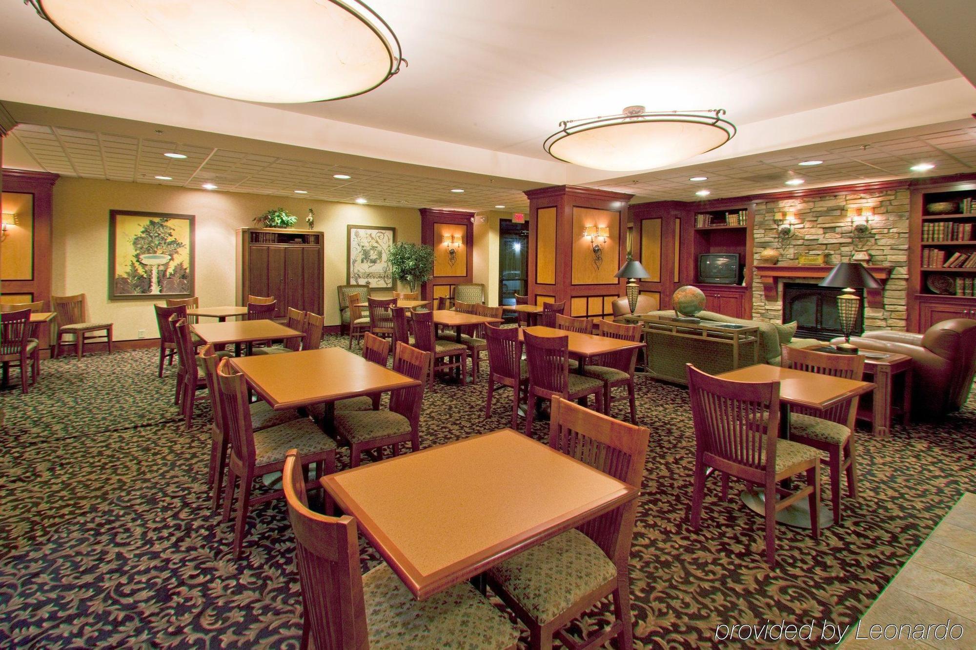 Holiday Inn Express Hotel & Suites Fort Wayne, An Ihg Hotel Restaurant photo